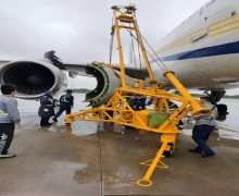 發(fā)動機(jī)進(jìn)氣道專用三角吊車