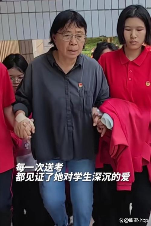 澳门天天好挂牌正版和张桂梅将第15次送考与张桂梅连续11年送考从未缺席