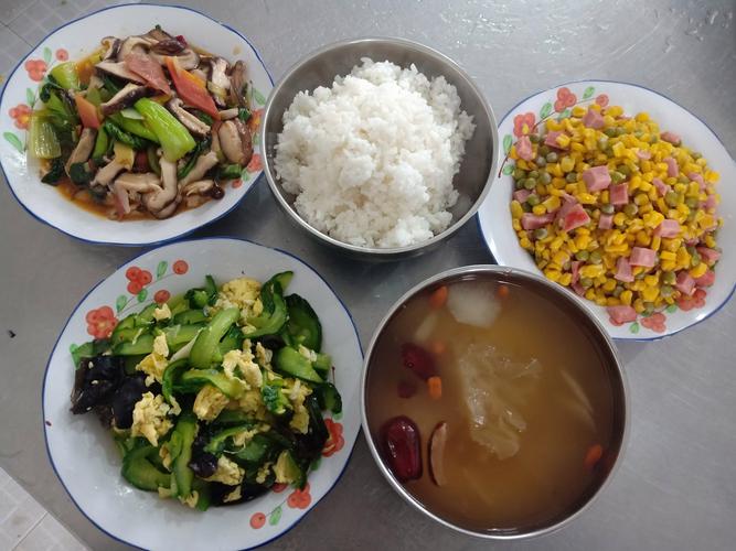 王中王493333特马王中王和日学校午餐减少米饭与学校午餐时刻